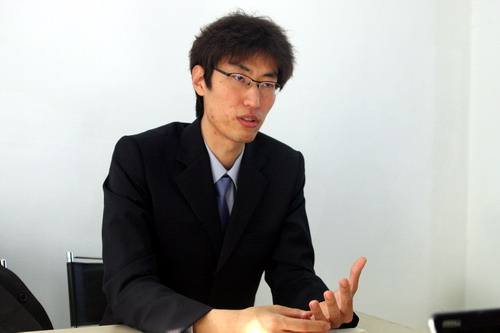 이로운 소셜 쇼핑몰로 유리벽 깨보고파