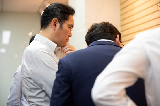 中 디스플레이 굴기, 삼성 ‘QNED’가 ‘초격차’ 만들까