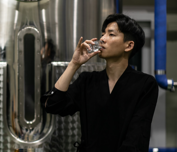 뜨거움을 견디면 아름다워진다…오수민 화심주조 대표의 불에 구운 소주 [人더스트리]