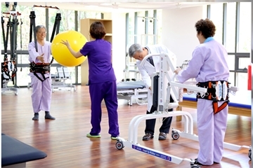 “집으로 꼭 돌아가리” 장례식장 없는 요양병원