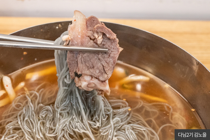덥고 습한 날씨엔 냉면 앞으로~ 전국 함흥냉면 맛집 4곳