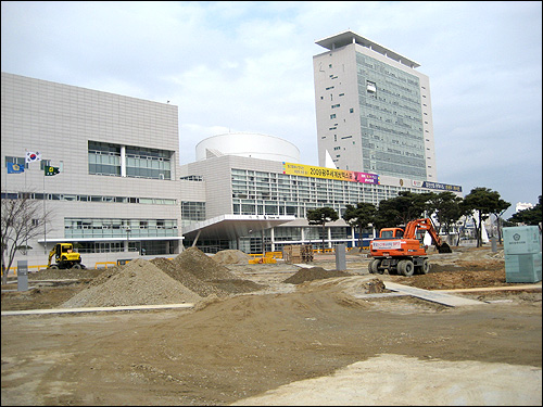 상무지구만 `푸르게 푸르게’