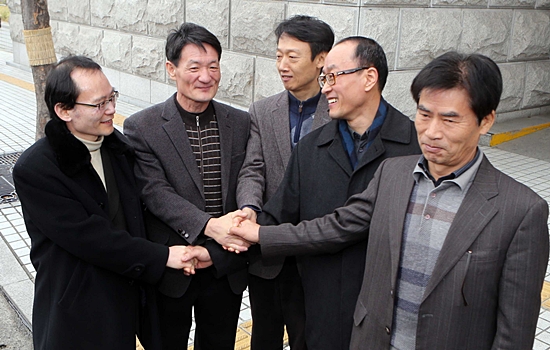 ‘부림사건’ 재심 청구 5명 33년 만에 무죄 판결
