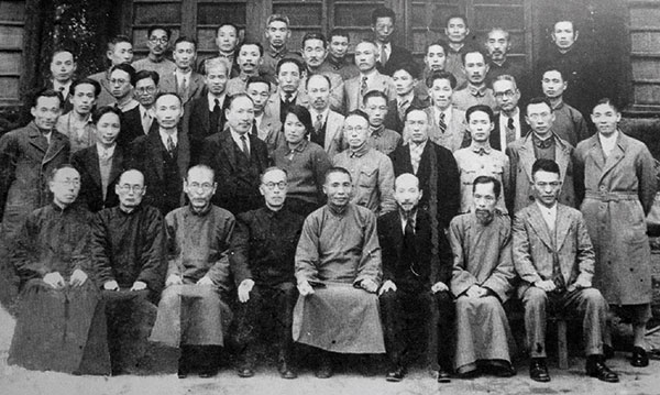 좌우익 모두와 손잡고 독립운동 이끈 홍진