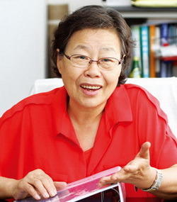 세계문화유산 지킴이 교육하는 김수자 한국유네스코협회연맹 사무총장