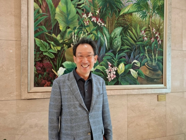 [W초대석] 박세훈 회장, 어머니 법명으로 장학재단 설립... 재산 상속 않고 기부할 것