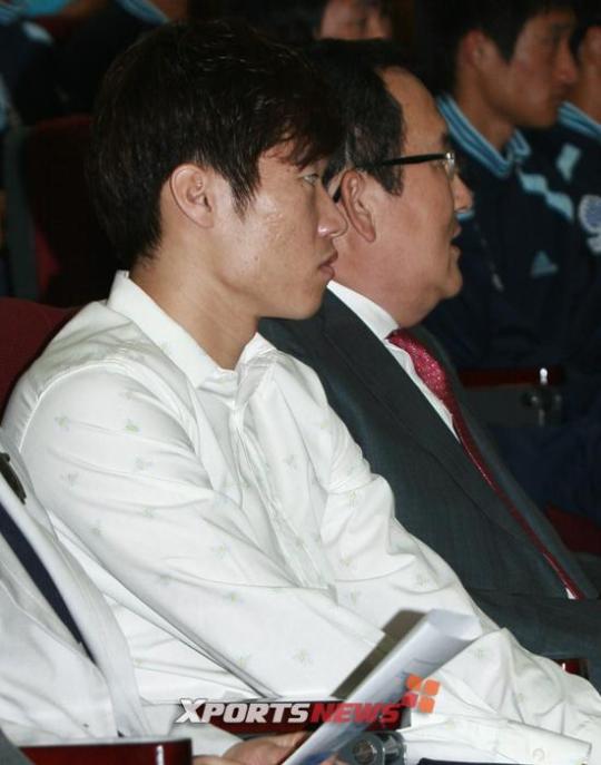 [엑츠포토] 발표위해 대기중인 박지성