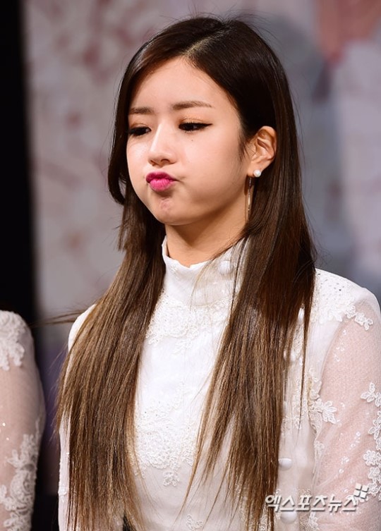 [셔터스토리] 에이핑크 윤보미 키스를 부르는 입술