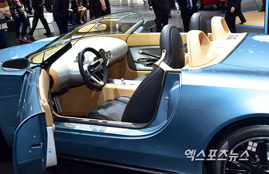 (2015서울모터쇼) BMW 미니 슈퍼레제라 운전석[포토]
