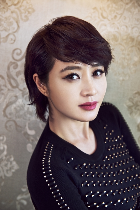 시그널 김혜수, 그 우아한 도전에 거는 기대