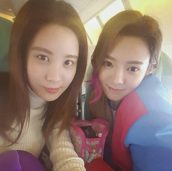 오늘은 효현…서현·효연, 발랄한 출국 인증샷
