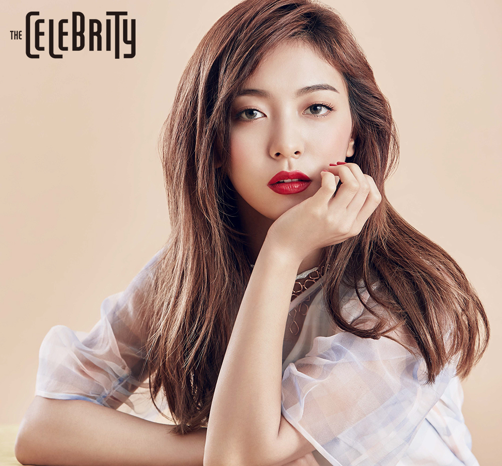 루나, 공개한 적 없던 고혹적인 얼굴 무결점 미모 [화보]