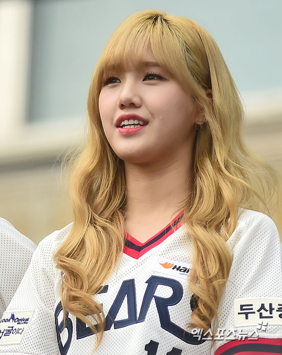 오마이걸 미미 시선 사로잡는 금발 헤어[포토]