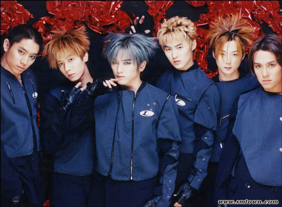 [★타임워프] 데뷔 20주년 신화, 소년은 어떻게 전설이 되었나