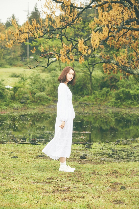 제주도 청순여신…윤아, 이상순 컬래버 신곡 너에게 티저 공개