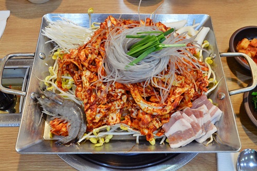 연신내 맛집 ‘전주단지네’ 여름철 복날에 방문하면 좋은 외식공간 