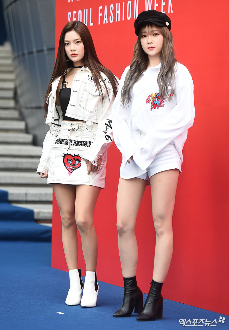 [엑s HD포토] 나인뮤지스 소진-금조 눈부신 각선미