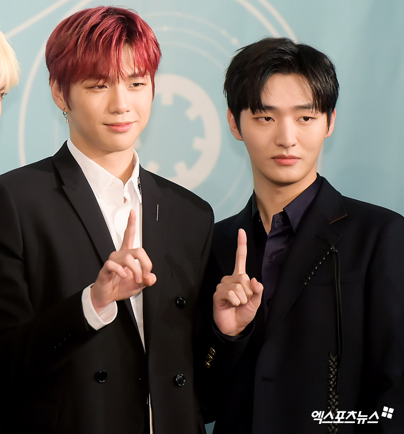 [엑s HD포토] 강다니엘 윤지성 뚜렷한 온도차