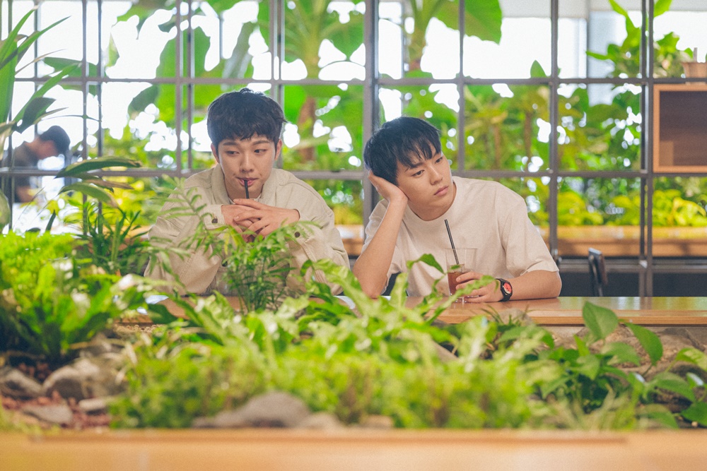 훈남듀오 사이로, 29일 신곡 우리 둘 사이로 발매…여심 저격 발라드