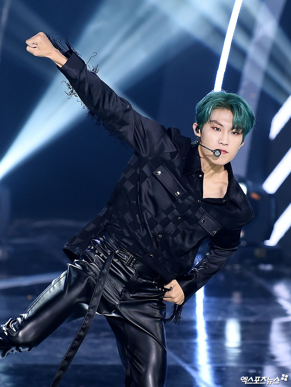 AB6IX 박우진 파워풀 댄스[엑s HD포토]
