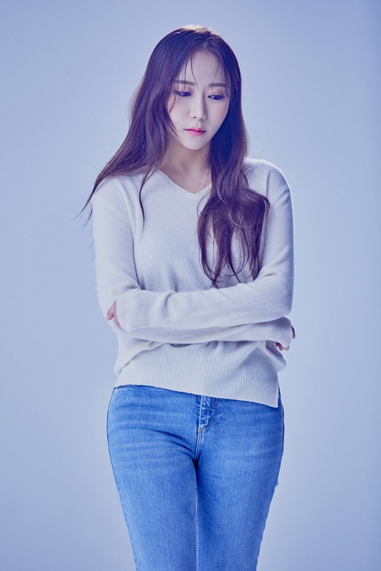 반하나 백지영·거미 선배님처럼 이별 감성 노래로 인정받고싶어 [엑s 인터뷰①]