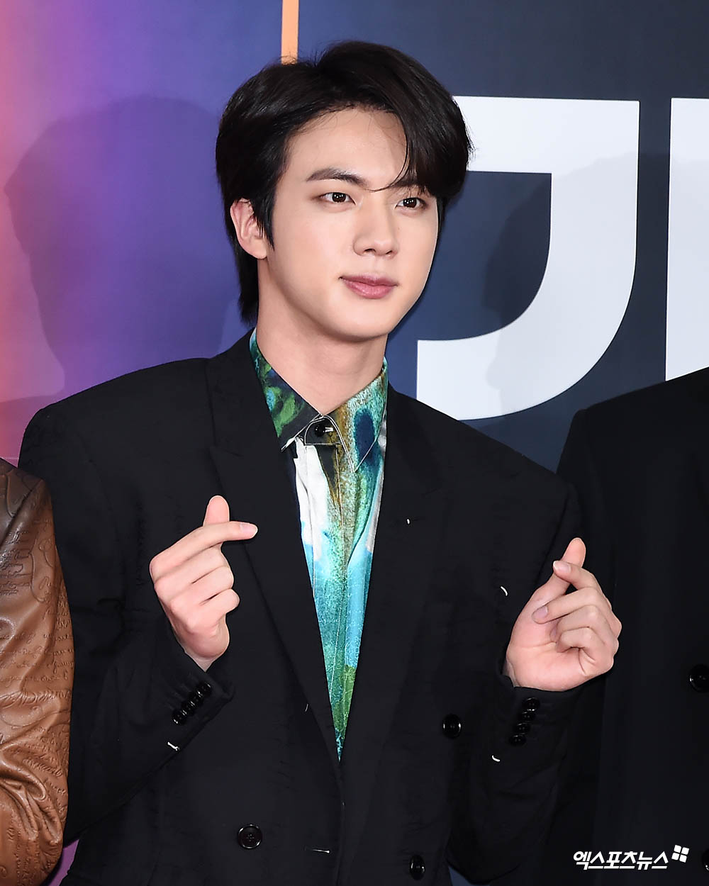방탄소년단 진 엣지 있는 헤어스타일[엑s HD포토]