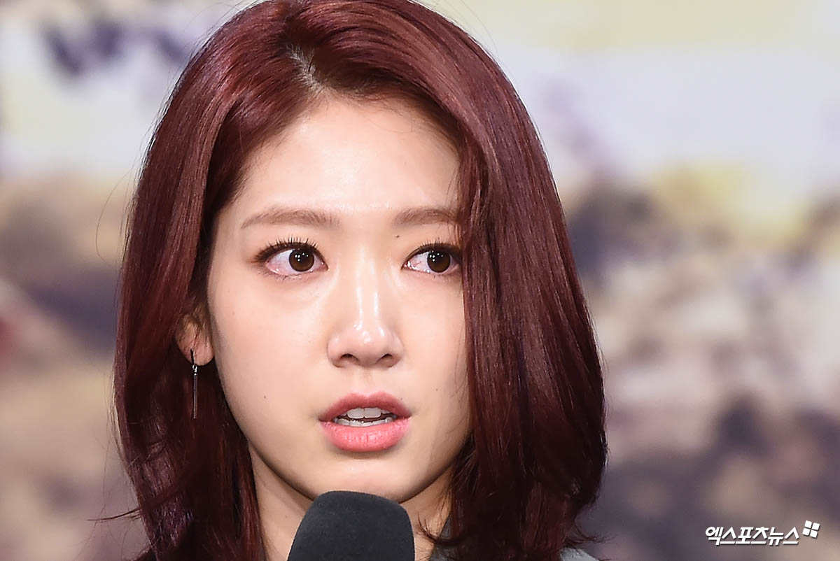 박신혜 잔인하게 죽은 동물들 생각하며 붉어진 눈시울[엑s HD포토]