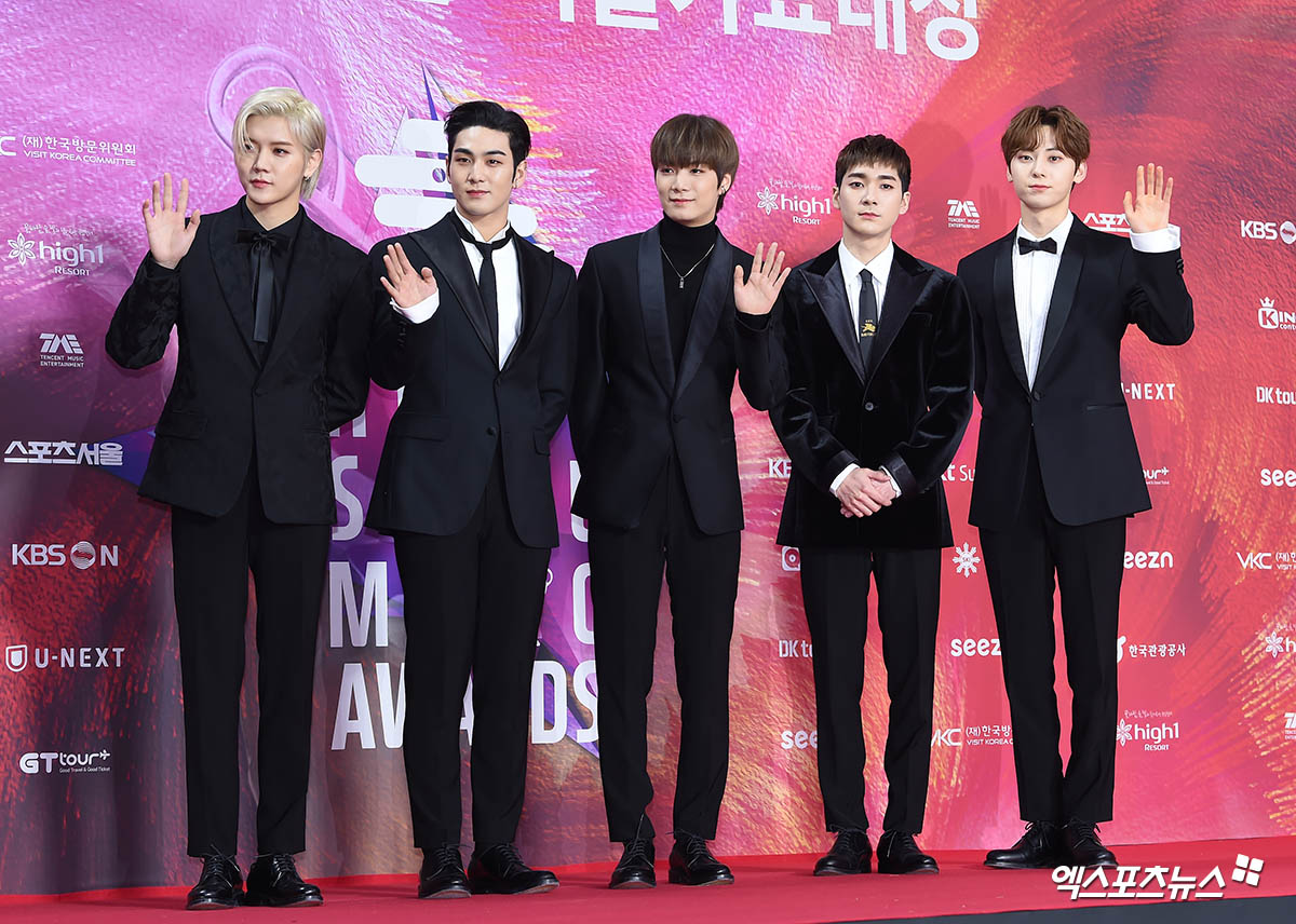 뉴이스트 블랙 남신들[엑s HD포토]