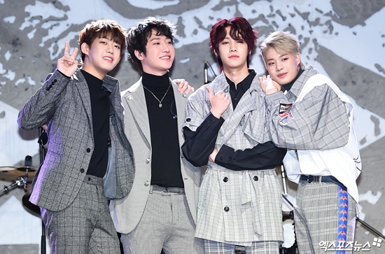 ‘더아이즈’ 아이즈, “차트인한다면 팬들과 함께 버스킹하고 싶다” [현장]