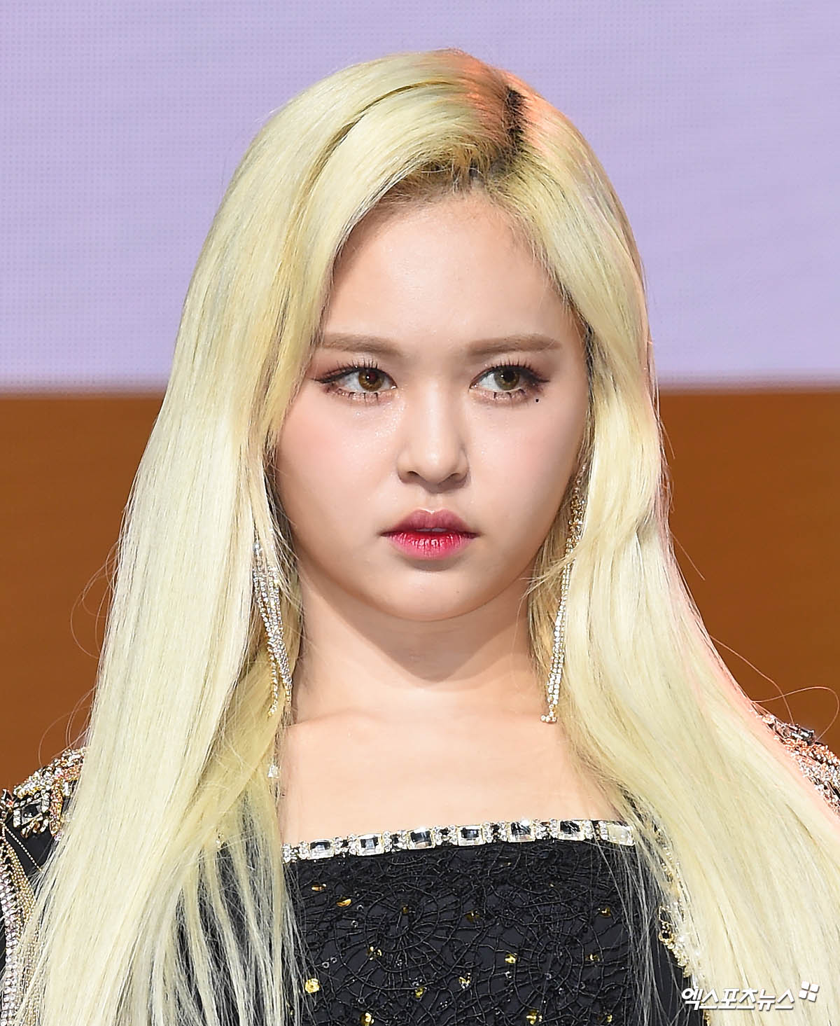에버글로우 이유 귀여움 속 카리스마[엑s HD포토]
