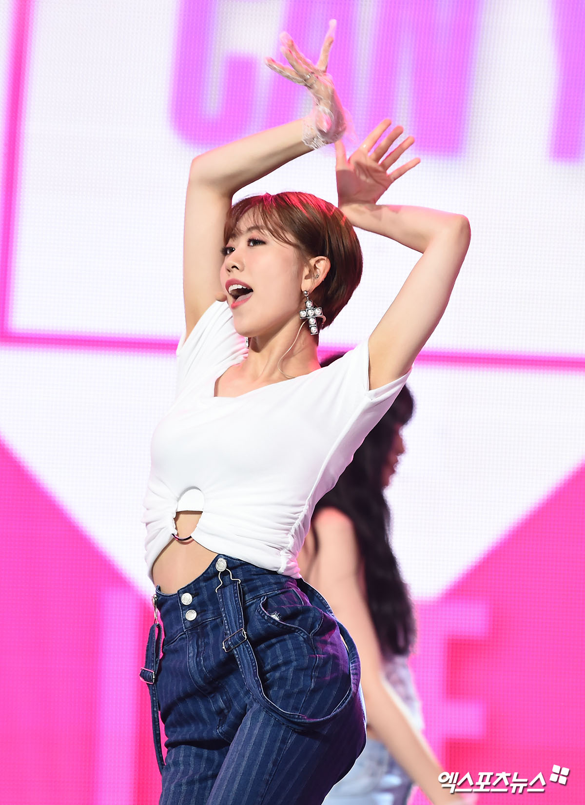 위키미키 루아 쇼트컷으로 매력 발산[엑s HD포토]