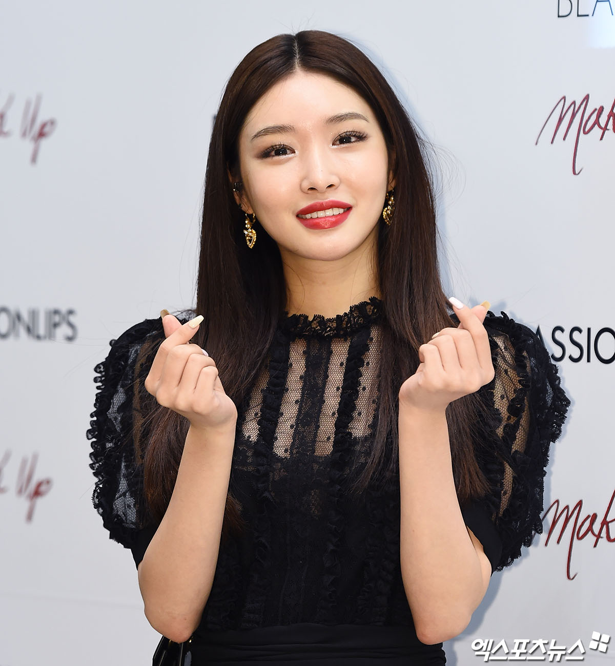 청하 미소에 반한다[엑s HD포토]