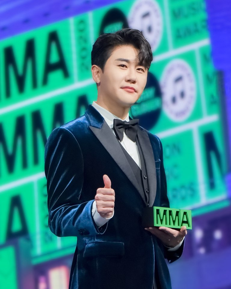 진이야? 찐이야 영탁, 글로벌에도 通했네…MMA 후 뜨거운 해외 반응