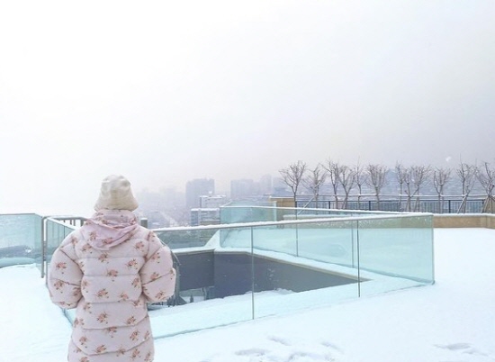 태양♥ 민효린, 150억 펜트하우스 신혼집에서 눈 구경 꺅  [★해시태그]