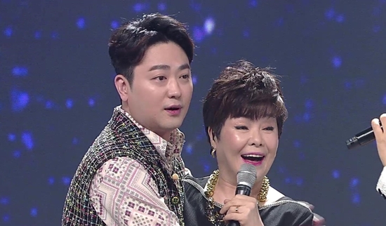 박현빈, 엄마와 깜짝 듀엣…모전자전 트로트 DNA (트롯파이터)