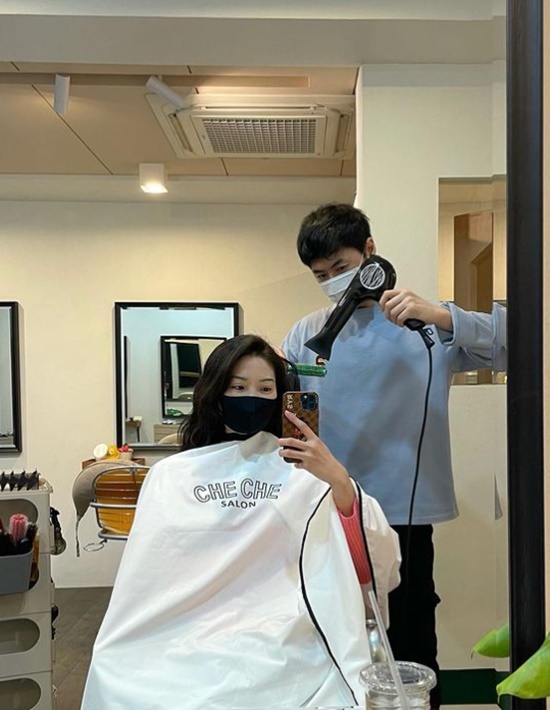 전진♥류이서, 미용실에서도 떨어질 줄 모르는 신혼부부 달달