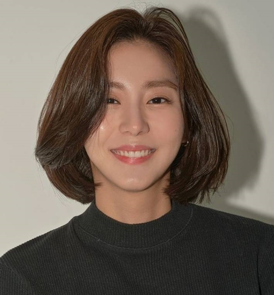 유이, 단발로 싹둑…뚝뚝 흐르는 세련美