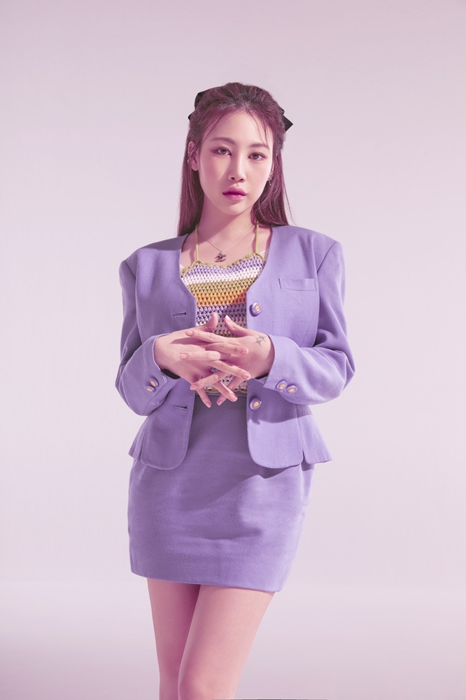 만능 뮤지션 제이미, 새 프로필 사진 공개…청순·시크 넘나드네