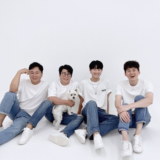 하이브로 태근 합류 후 여성 팬들 많이 생겨 [엑s 인터뷰①]