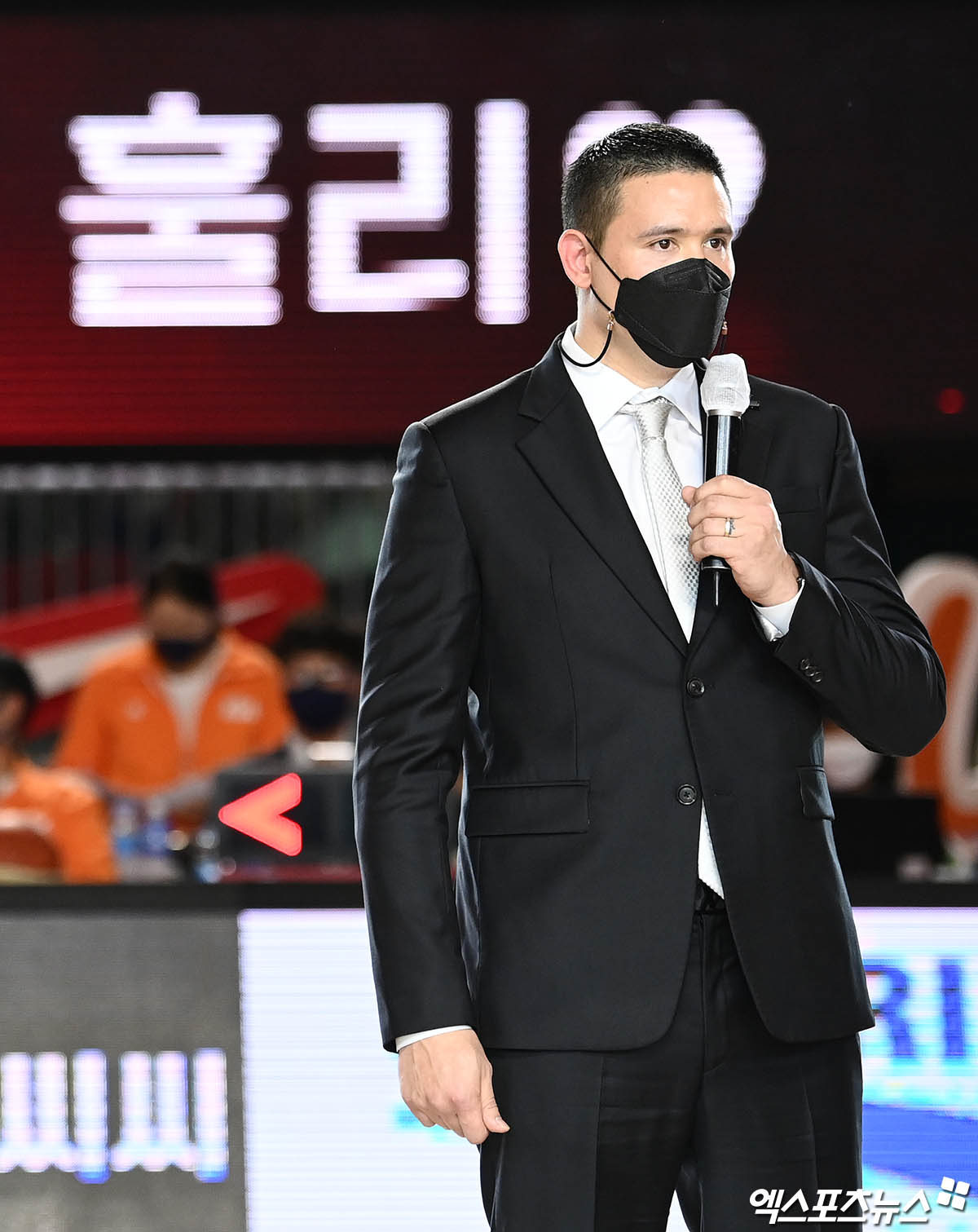 코트 떠나는 훌리 김민수[포토]