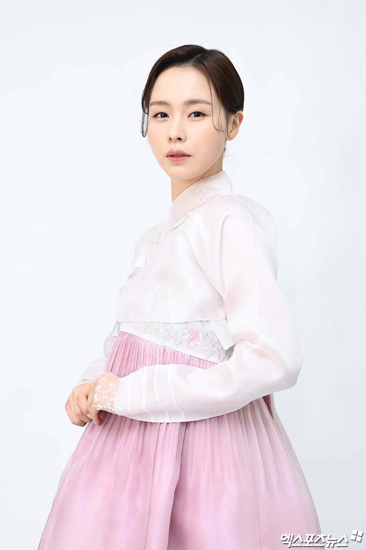 며느라기2 최윤라 캐릭터 연구? 사랑과 전쟁 참고 [엑s 인터뷰②]