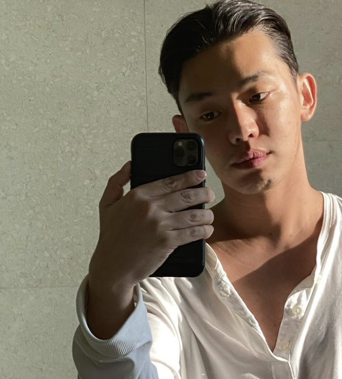 유아인, 또 삭발하려고? 바리깡 가져와!
