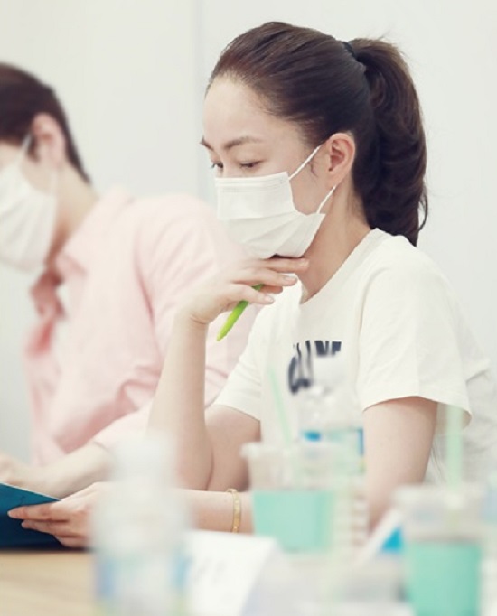 블루밍 장윤정, 감독 된다...본격적인 연기 활동