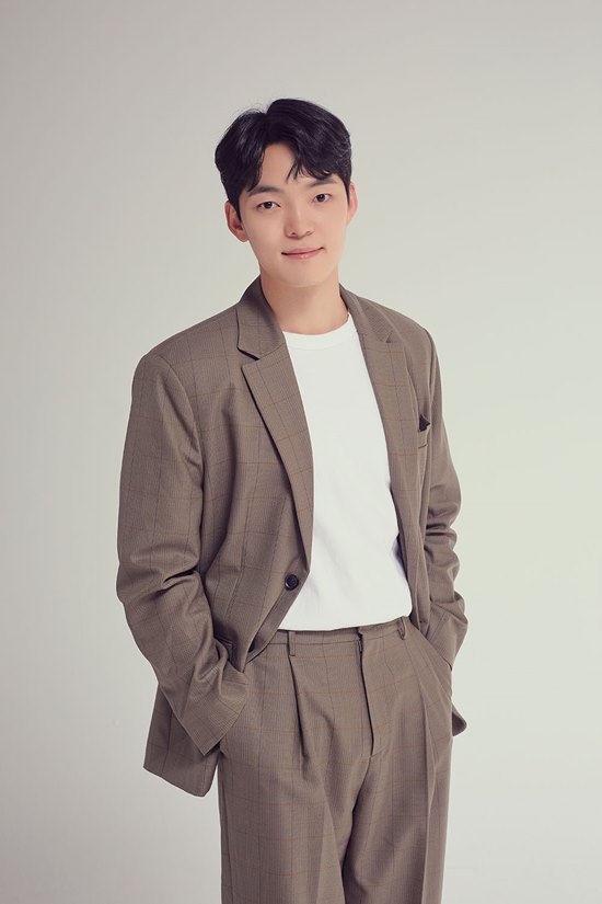 펜트하우스 도비서 김도현, 첫 메인 MC 합격점 (트렌디 톡)