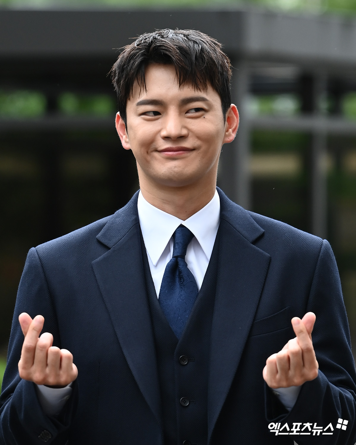 서인국 장난기 가득한 손하트[엑s HD포토]
