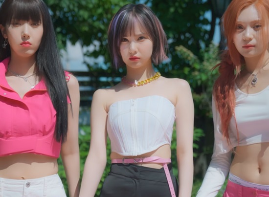 비비지, 청량함 속 신비로운 분위기…서머 바이브 무드 샘플러 공개
