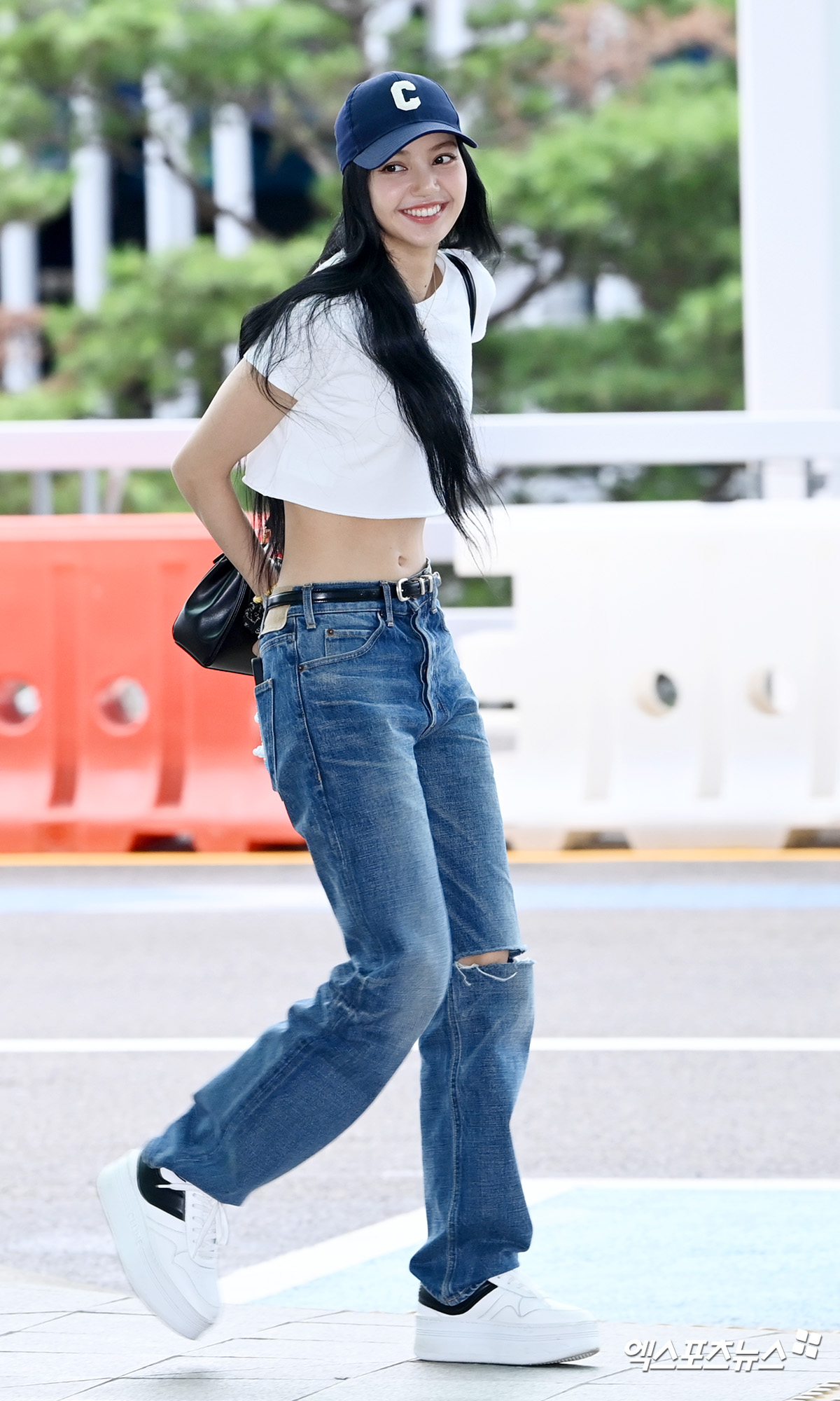블랙핑크 리사 개미허리 뽐낸 크롭트[엑s HD포토]
