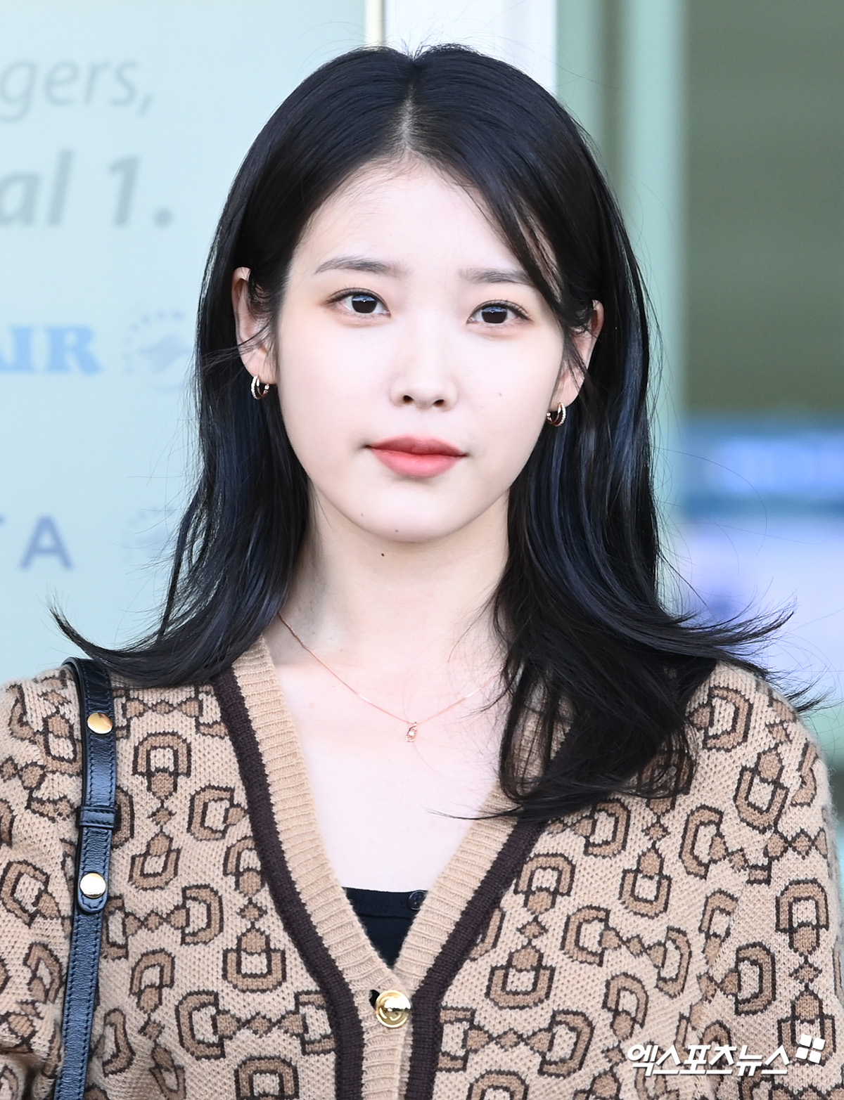 아이유 청초한 예쁨[엑s HD포토]