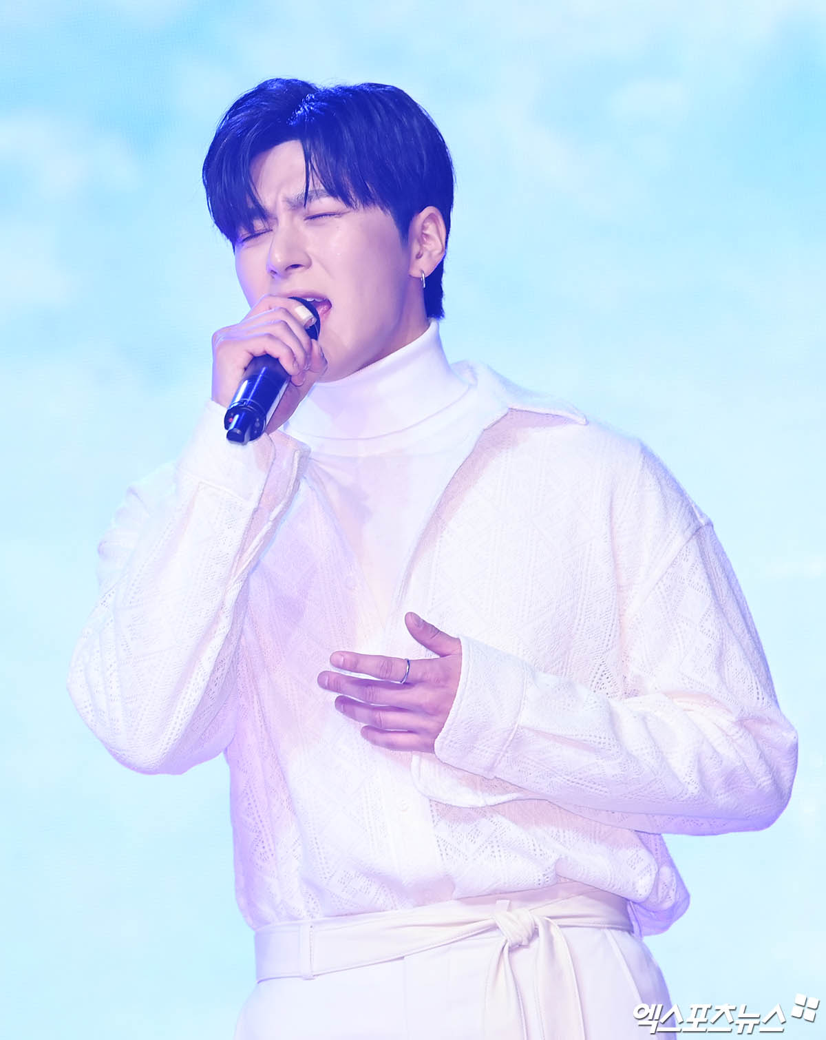 위앤유 지성환 애절하게[엑s HD포토]