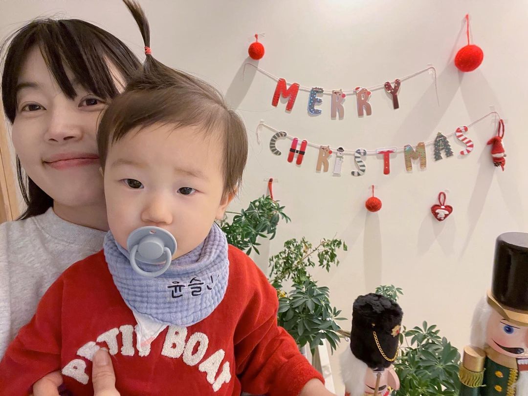 검사♥ 한지혜, 10년 만에 얻은 딸 웃으니 엄마 판박이 미모